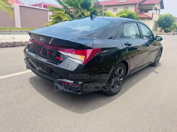Hyundai Elantra 2022 Black
