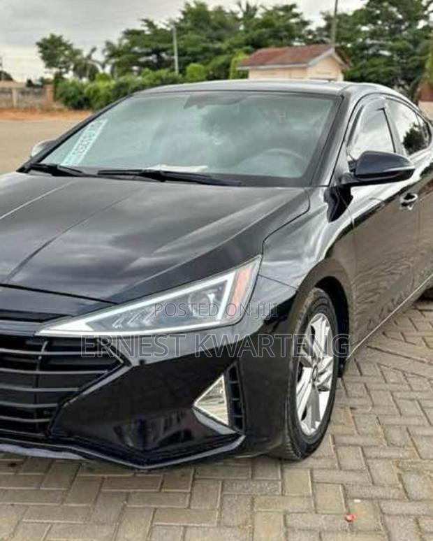 Hyundai Elantra 2019 Black