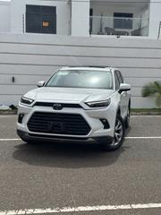Toyota Highlander 2024 White for sale