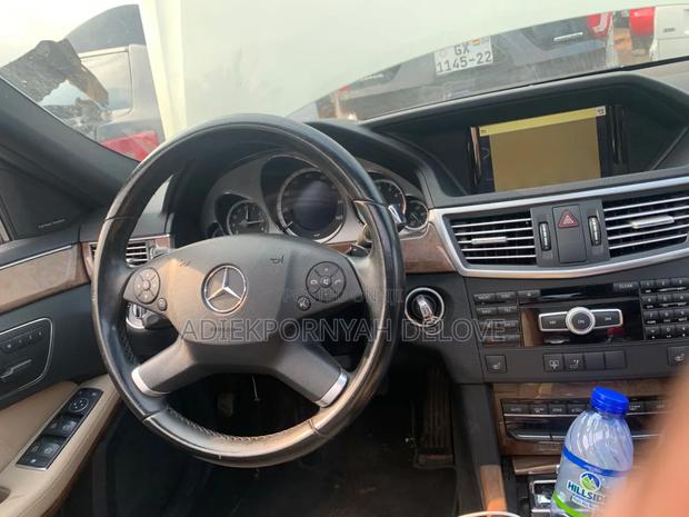 Mercedes-Benz E350 2012 Off white