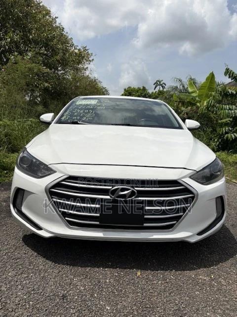 Hyundai Elantra Value Edition Sedan FWD (2.0L 4cyl 6A) 2017 White