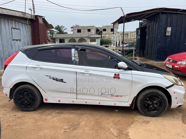 Hyundai Accent 2012 White
