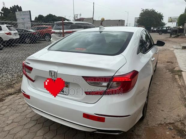 Honda Accord Sport (1.5L 4cyl Turbo CVT) 2019 White