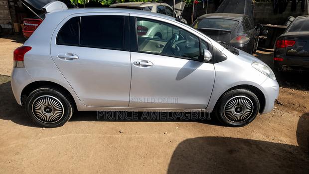 Toyota Vitz 2010 Gray