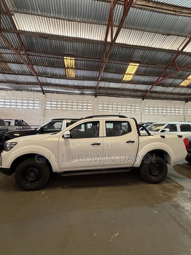 New Nissan Pick-Up 2025 White