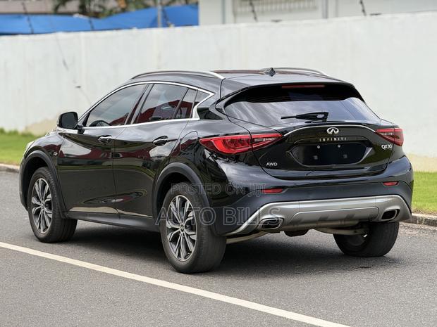 Infiniti QX30 2018 Black