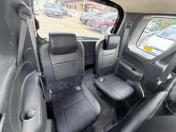 Toyota Sienta 1.5 FWD 2013 Black