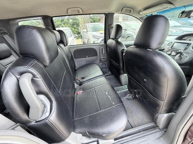 Toyota Sienta 1.5 FWD 2013 Black