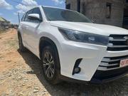 Toyota Highlander 2018 White for sale