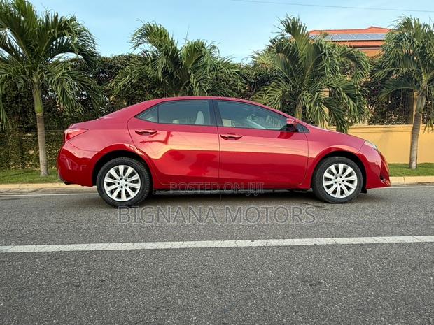 Toyota Corolla 2017 Red