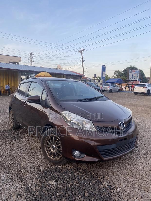 Toyota Vitz 1.3 FWD 5dr 2014 Brown