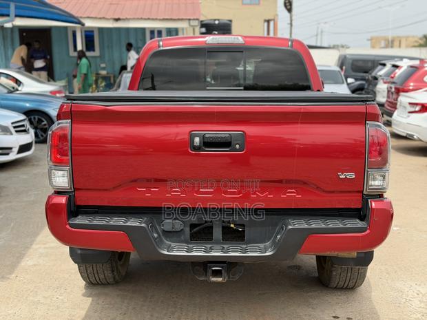 Toyota Tacoma 2023 Red