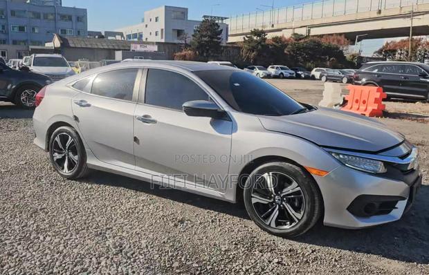 Honda Civic EX 4dr Sedan (2.0L 4cyl) 2017 Silver