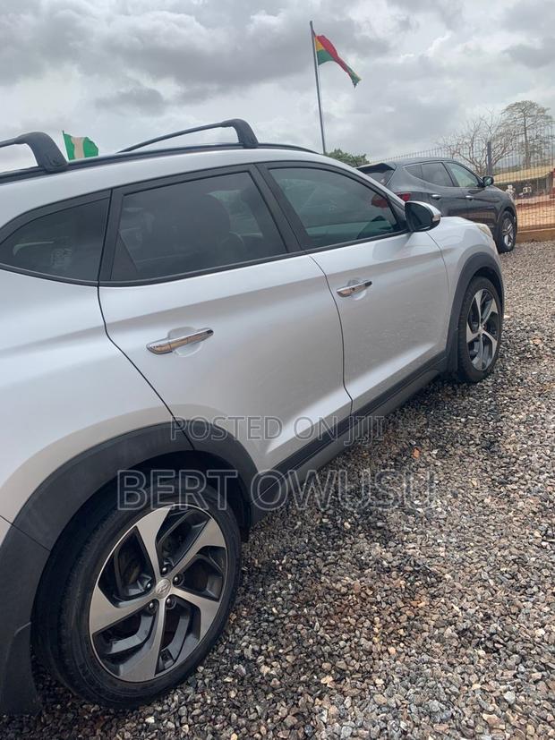 Hyundai Tucson 2017 Silver