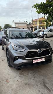 Toyota Highlander Limited 2022 Gray for sale