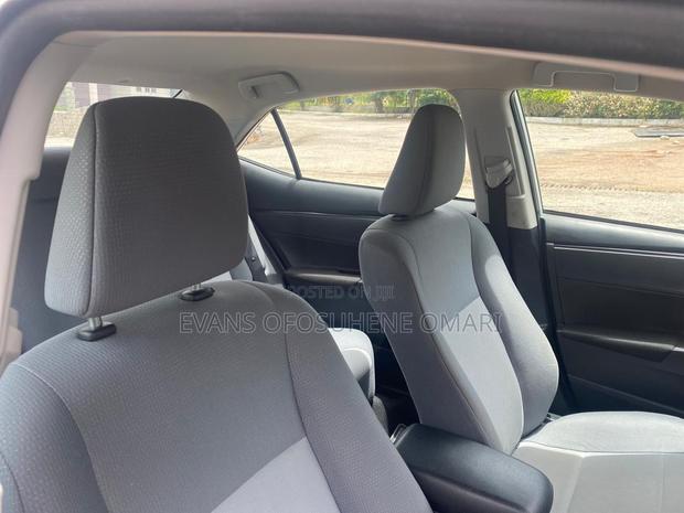 Toyota Corolla 2017 White