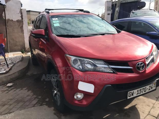 Toyota RAV4 XLE 4dr SUV (2.5L 4cyl 6A) 2015 Red