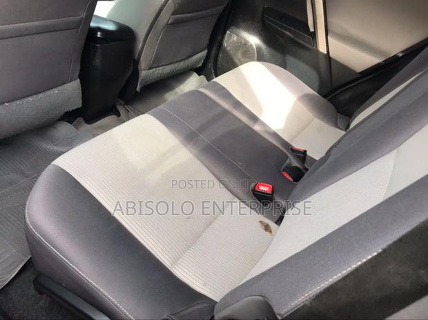 Toyota RAV4 XLE 4dr SUV (2.5L 4cyl 6A) 2015 Red