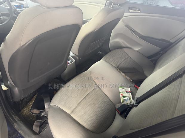 Hyundai Accent SE Sedan 2016 Blue