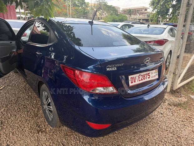 Hyundai Accent SE Sedan 2016 Blue
