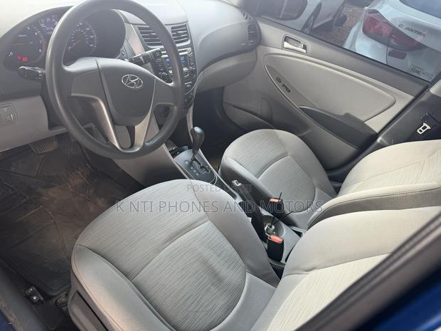 Hyundai Accent SE Sedan 2016 Blue