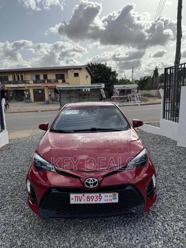 Toyota Corolla SE Special Edition 4dr Sedan (1.8L 4cyl CVT) 2017 Red