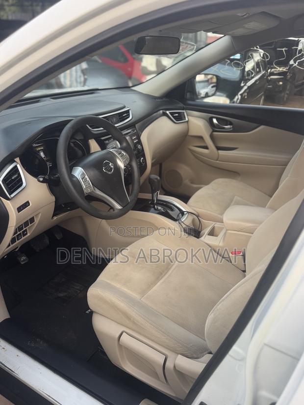 Nissan Rogue SV AWD 2016 White