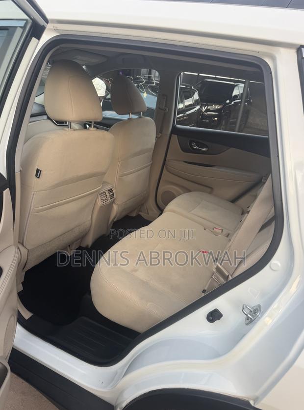 Nissan Rogue SV AWD 2016 White