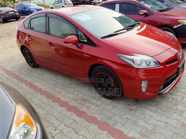 Toyota Prius Five 4dr Hatchback (1.8L 4cyl gas/electric hybrid CVT) Red