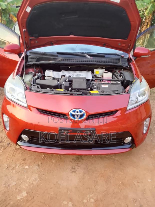 Toyota Prius Five 4dr Hatchback (1.8L 4cyl gas/electric hybrid CVT) Red