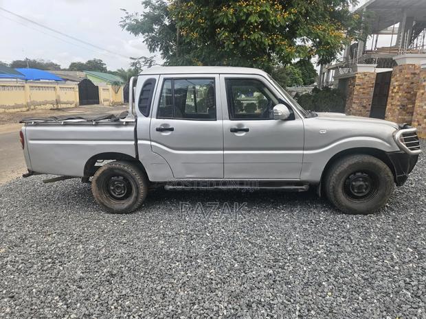 Mahindra Scorpio 2011 Silver