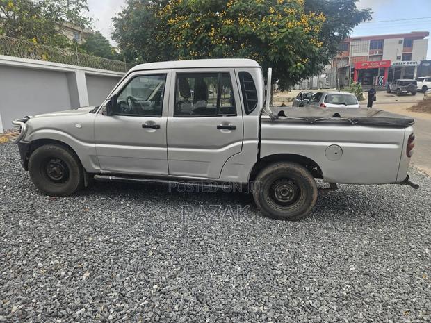 Mahindra Scorpio 2011 Silver