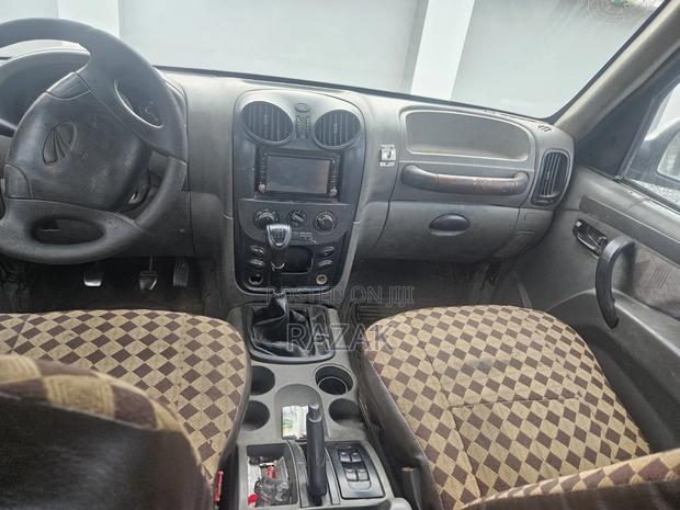 Mahindra Scorpio 2011 Silver