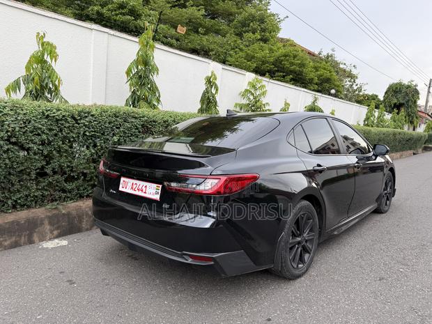 Toyota Camry SE 2025 Black