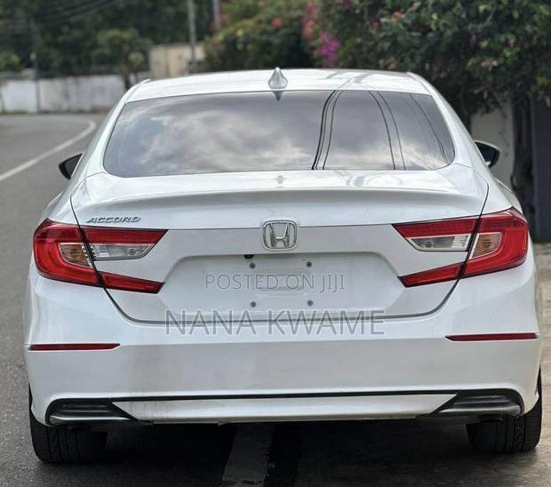 Honda Accord 2018 White