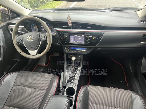 Toyota Corolla S w/Special Edition Pkg (1.8L 4cyl CVT) 2016 Black