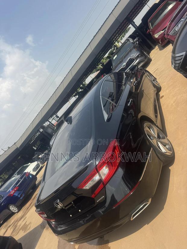 Honda Accord Touring 2.0T 2018 Black