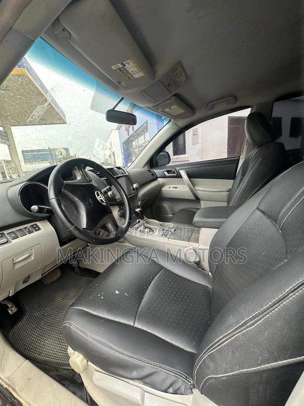 Toyota Highlander 4x4 2008 Brown