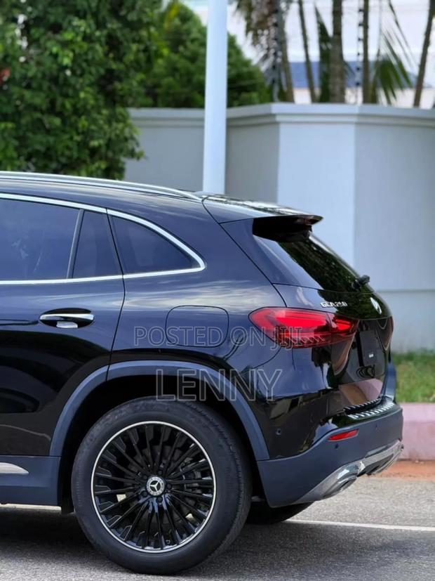 New Mercedes-Benz GLA 250 2025 Black