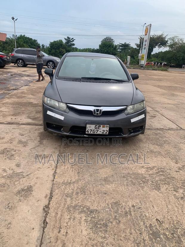 Honda Civic 1.8 5 Door Automatic 2010 Gray