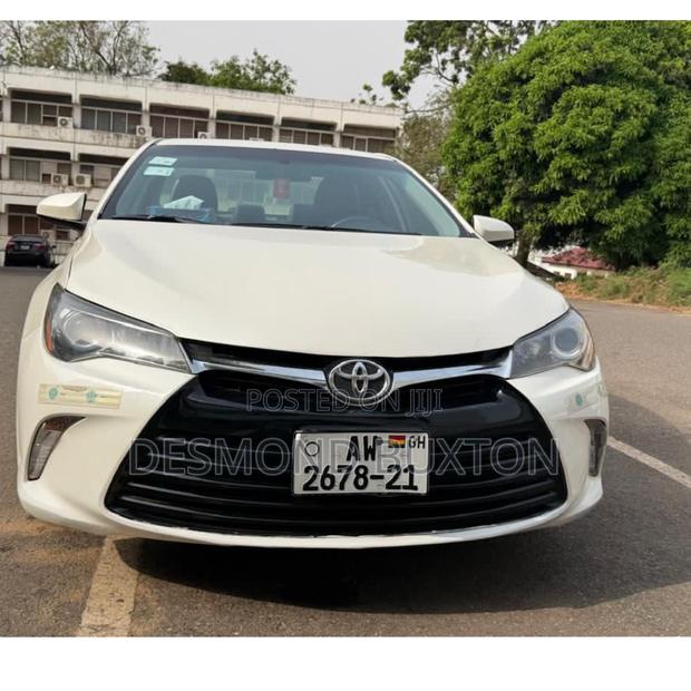 Toyota Camry LE 4dr Sedan (2.5L 4cyl 6A) 2015 White
