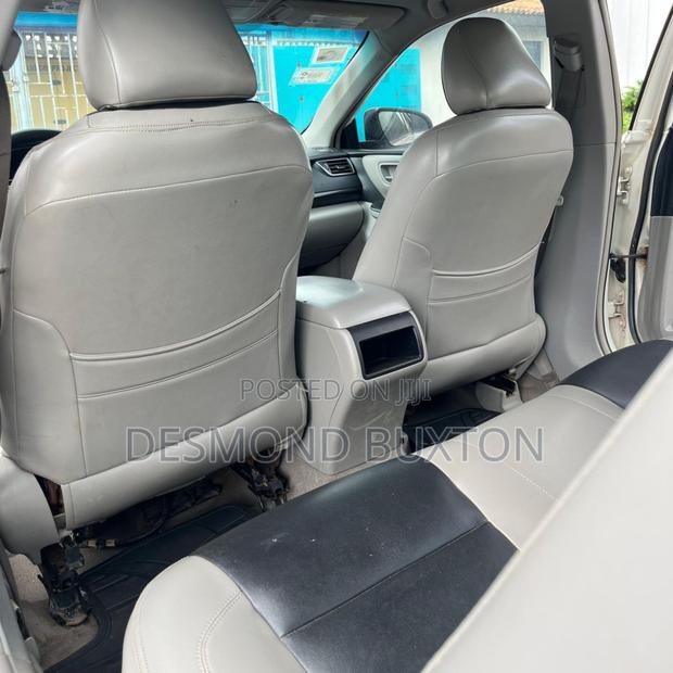 Toyota Camry LE 4dr Sedan (2.5L 4cyl 6A) 2015 White
