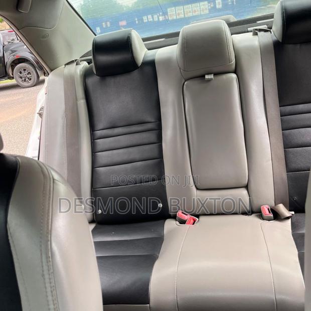 Toyota Camry LE 4dr Sedan (2.5L 4cyl 6A) 2015 White