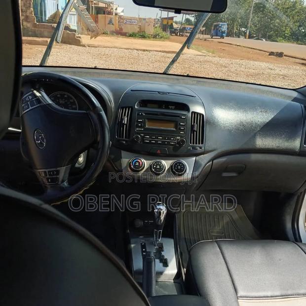 Hyundai Elantra 2010 Silver