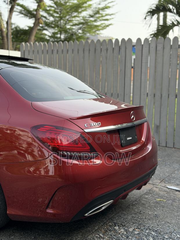 Mercedes-Benz C300 2021 Red