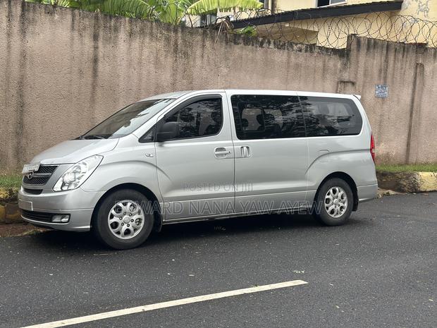 Hyundai H1 2.4 GLS 2010 Gray
