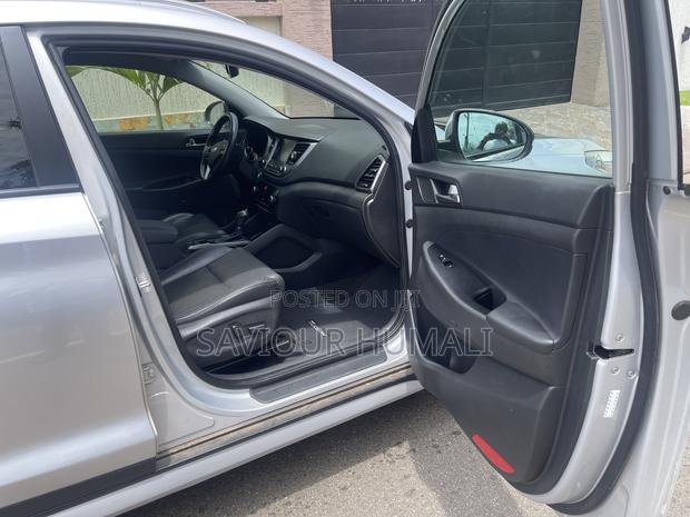 Hyundai Tucson SEL AWD 2018 Silver