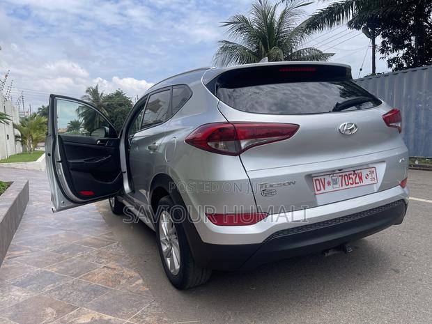 Hyundai Tucson SEL AWD 2018 Silver