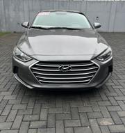 Hyundai Elantra SE Sedan FWD (2.0L 4cyl 6M) 2017 Gray for sale