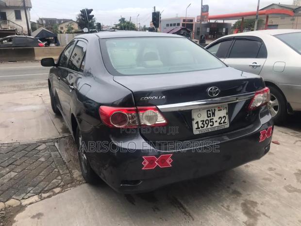Toyota Corolla LE 4dr Sedan (1.8L 4cyl 4A) 2013 Black